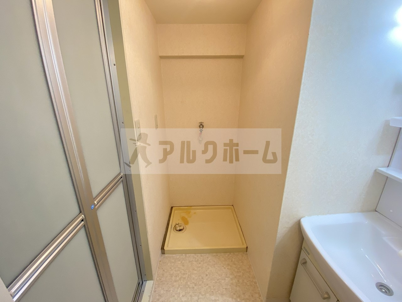 スタンドアップ国分の洗面所|スタンドアップ国分　洗濯機置場