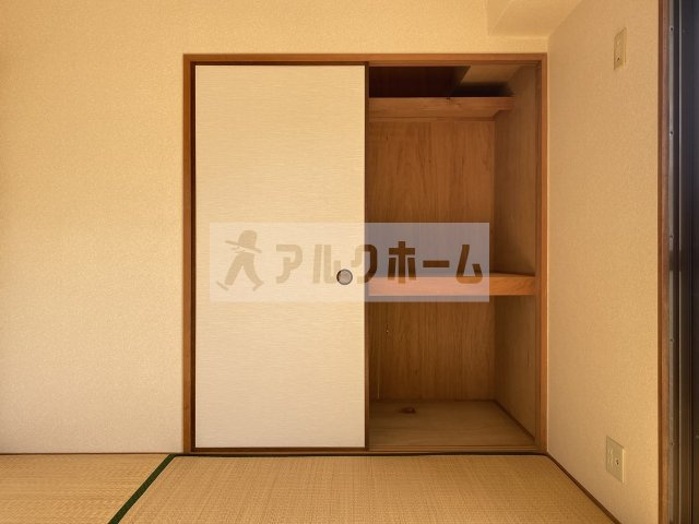 スタンドアップ国分の収納|スタンドアップ国分　和室　押入れ