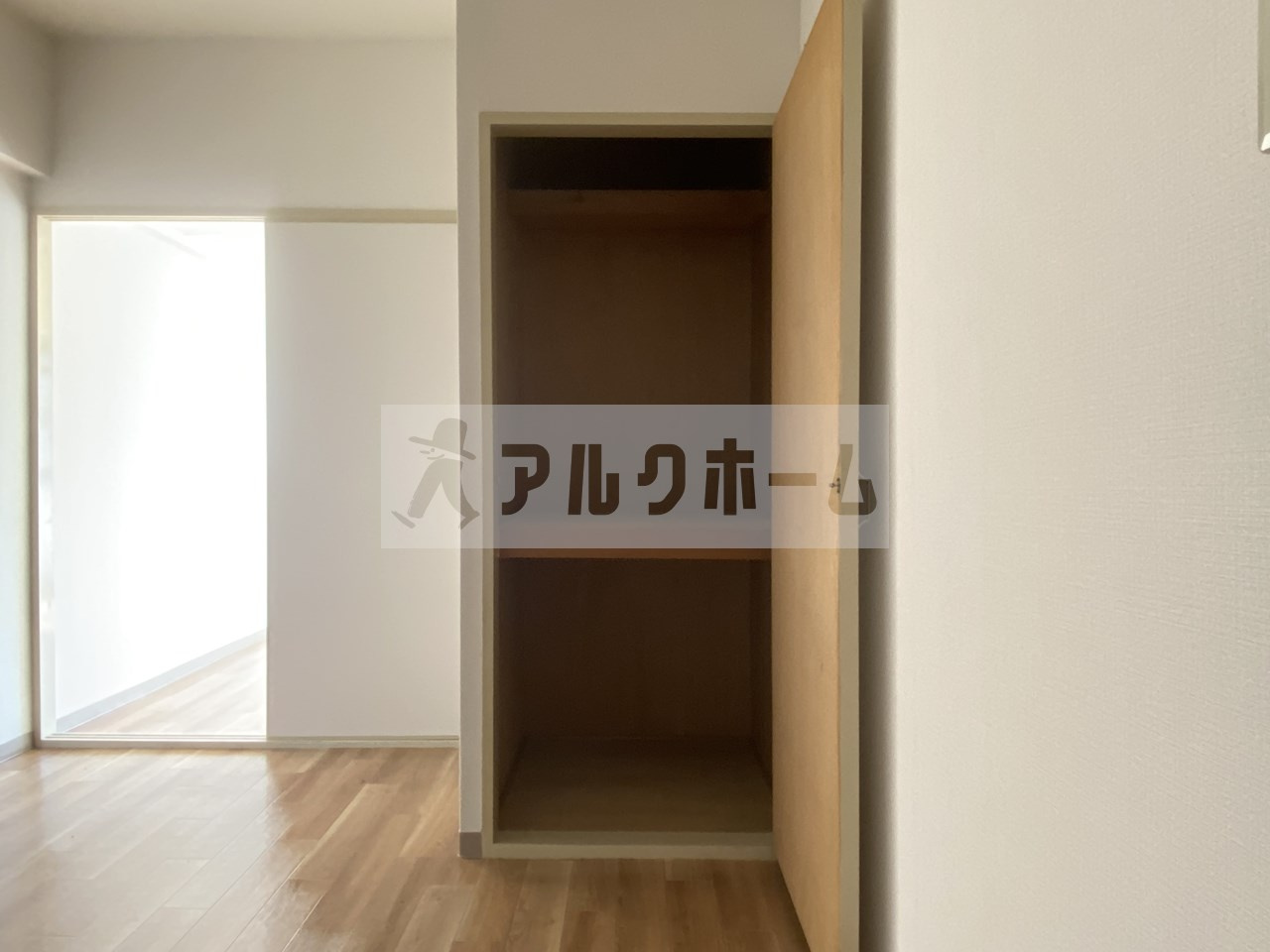 スタンドアップ国分の収納|スタンドアップ国分　洋室②　収納