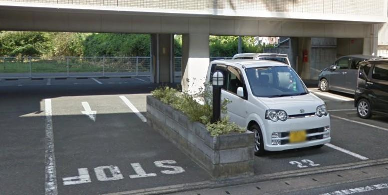 フレックス博多5の駐車場