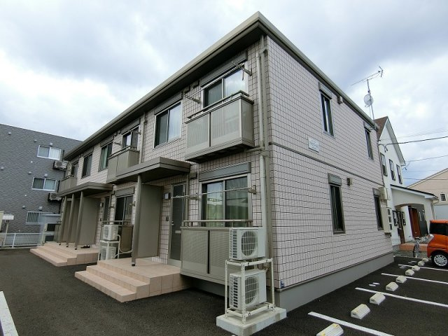 アドラブールⅡの外観