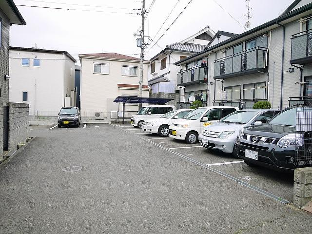 パセオ．メルベーユAの駐車場|駐車場完備です