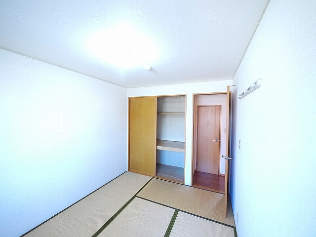 リビングタウン木津南　Ａ棟の和室|和室ならではの温かな和の空間で寛ぎの時間を過ごせます