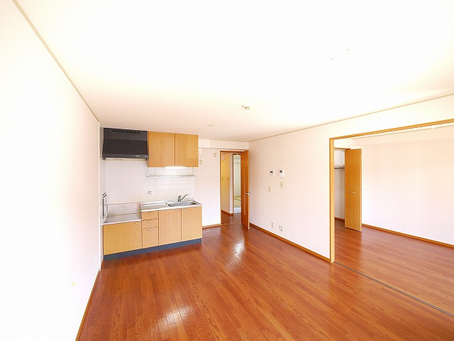 リビングタウン木津南　Ａ棟の居間・リビング|こちらのリビングで趣味の時間をお楽しみください