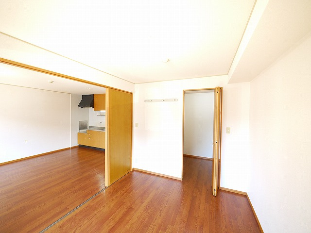 リビングタウン木津南　Ａ棟の寝室|落ち着いて過ごせるお部屋なので、寝室にいかがでしょうか