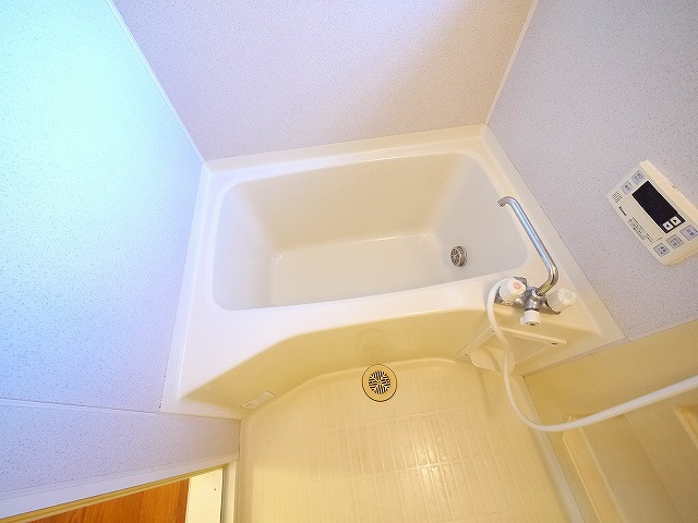 リビングタウン木津南　Ａ棟の浴室|日々の暮らしに欠かせないお風呂です