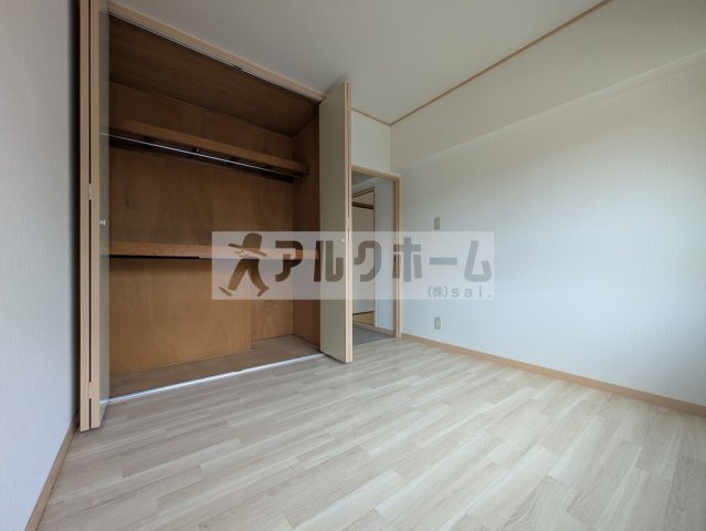 本町八幸ハイツの子供部屋