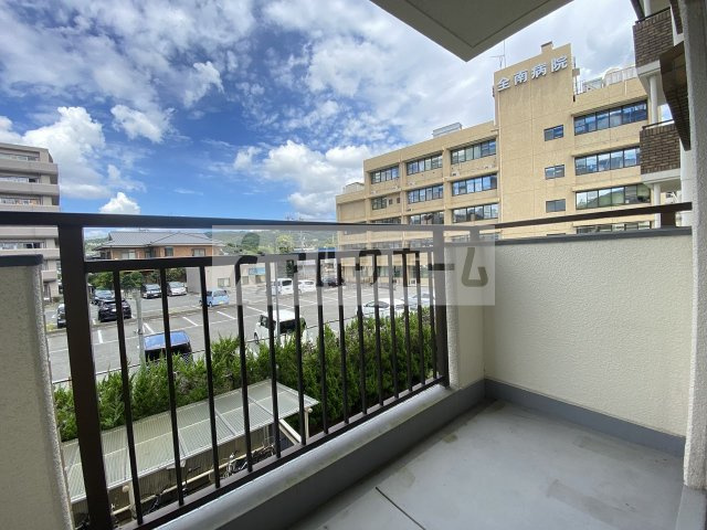 本町八幸ハイツのバルコニー|本町八幸ハイツ　バルコニー