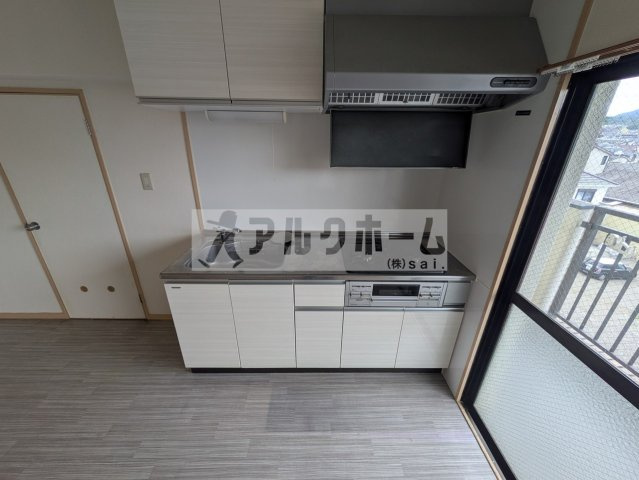 本町八幸ハイツのキッチン