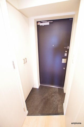 インザグレイス桜ノ宮　仲介手数料無料の玄関