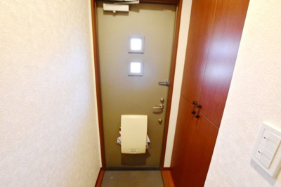 【玄関】 | 栄町花水木A棟