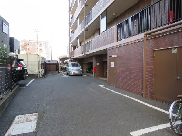 ダイアパレス川越連雀町の駐車場