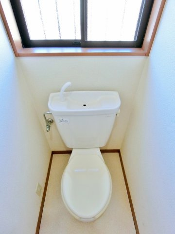 北今泉R邸貸家のトイレ