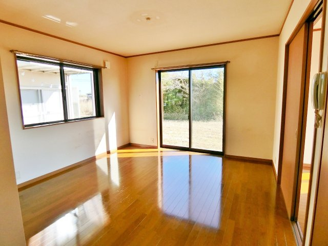 北今泉R邸貸家の居間・リビング