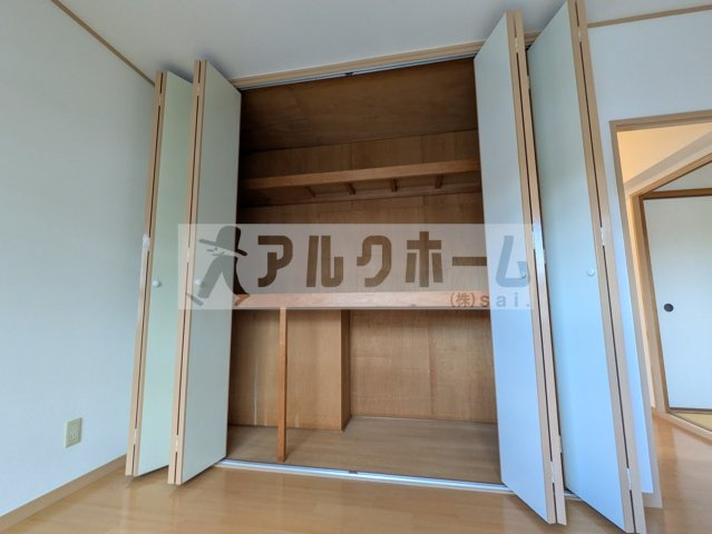 本町八幸ハイツの収納