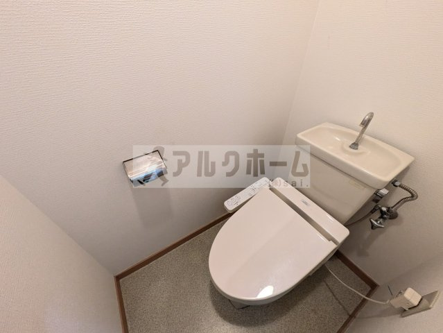 本町八幸ハイツのトイレ