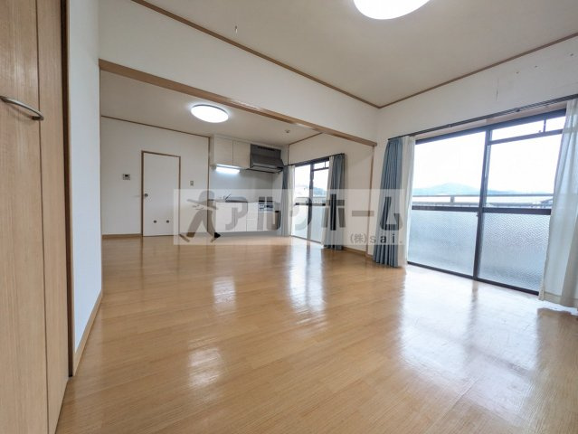 本町八幸ハイツの居間・リビング