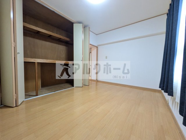 本町八幸ハイツの子供部屋