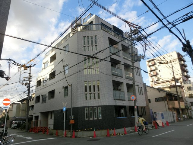 大阪市淀川区塚本３丁目の賃貸マンションの外観