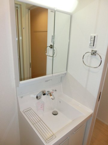 大阪市淀川区塚本３丁目の賃貸マンションの独立洗面台