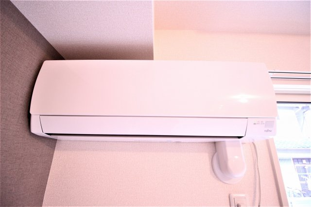 【設備】 | ルミエール東太子 | エアコン
