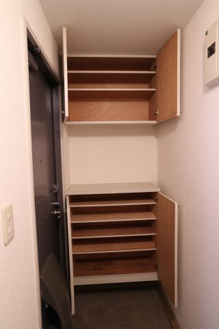 カーサ西須磨の収納