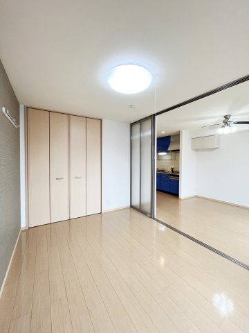 オーシャンヴュー　Ｂ棟の居間・リビング