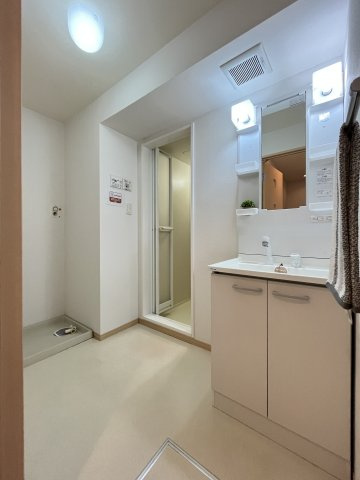 オーシャンヴュー　Ｂ棟の洋室