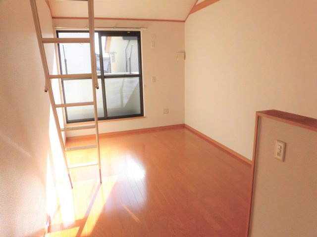 プラッサムコート羽衣Fの洋室