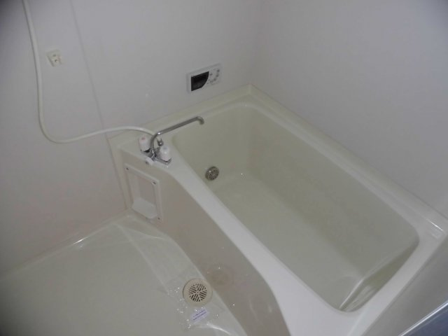 プラッサムコート羽衣Fの浴室