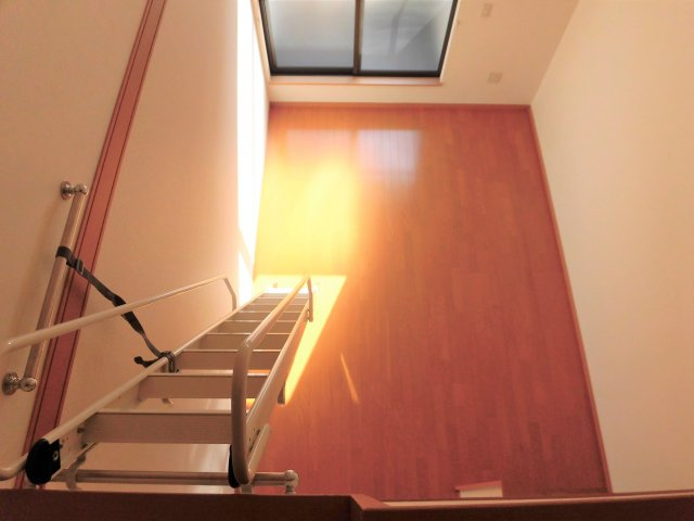 プラッサムコート羽衣Fの洋室