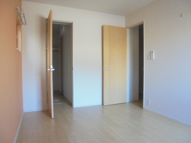 アルドールの洋室