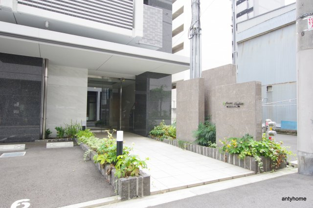 セレ―ナコンフォルト天神橋　仲介手数料無料のエントランス