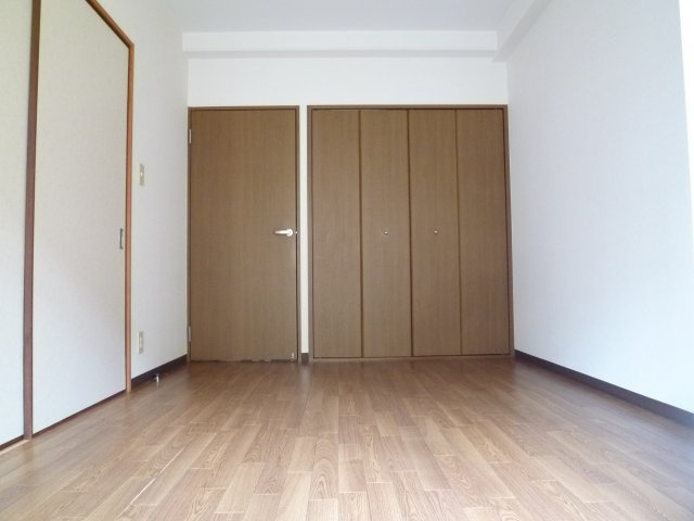 カサパルコ敷津の洋室