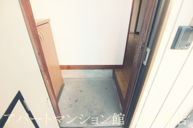 リバティハウスの玄関