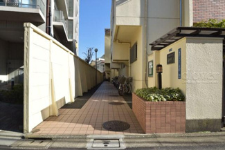 【エントランス】