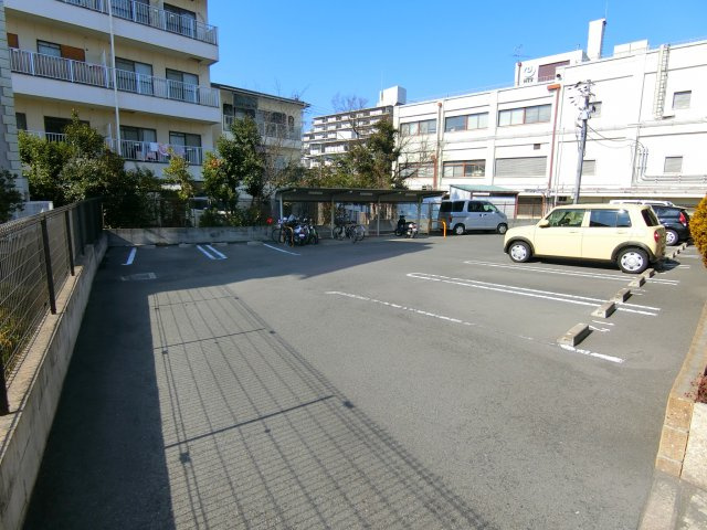 ワオークの駐車場