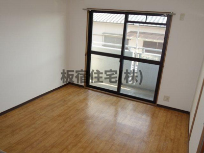 【居間・リビング】 | サンパレス東須磨 | ※室内写真は他室参考写真となります