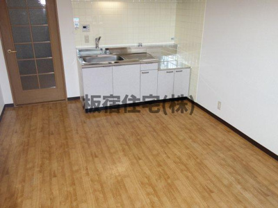 【居間・リビング】 | サンパレス東須磨 | ※室内写真は他室参考写真となります