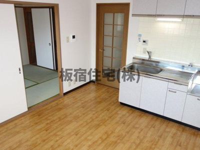 【居間・リビング】 | サンパレス東須磨 | ※室内写真は他室参考写真となります