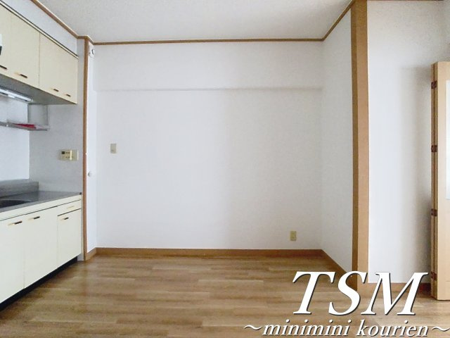 香里大西コーポの居間・リビング