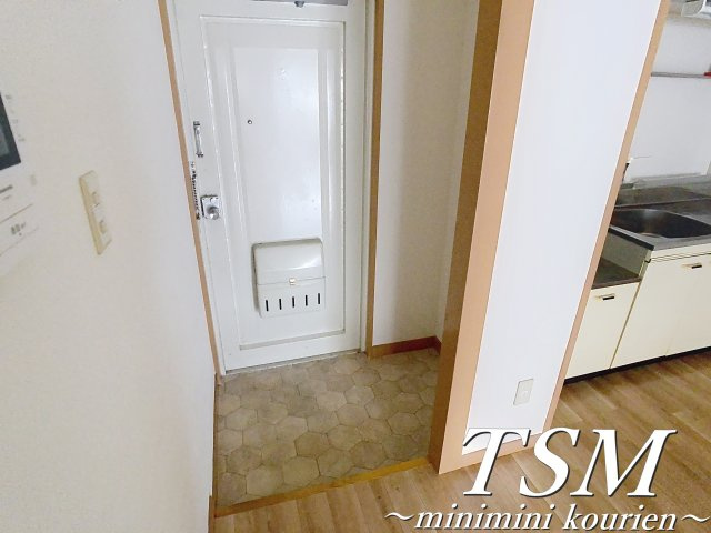 香里大西コーポの玄関