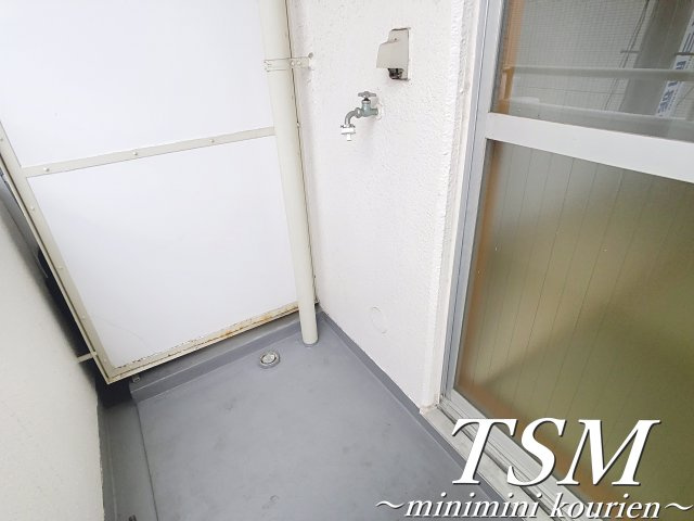 香里大西コーポの設備|洗濯機置場