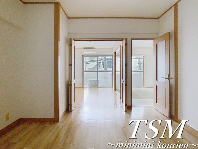 香里大西コーポの居間・リビング