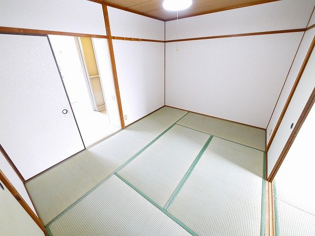 サンフェアリーⅥの和室|柔らかい畳が心地よい和室