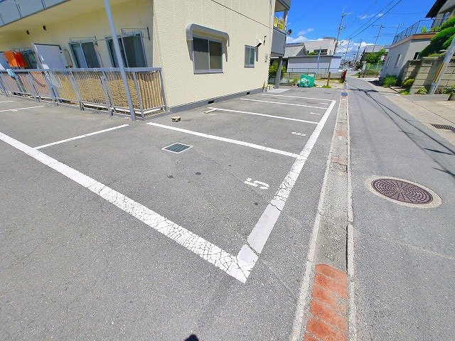 サンフェアリーⅥの駐車場