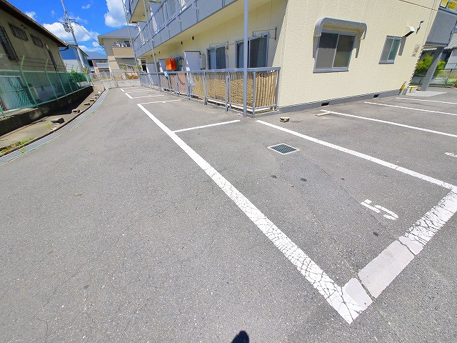 サンフェアリーⅥの駐車場