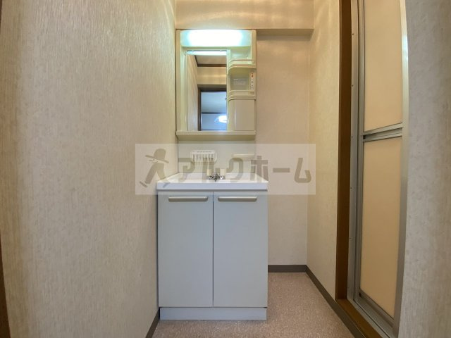 東部マンションの独立洗面台|東部マンション　洗面