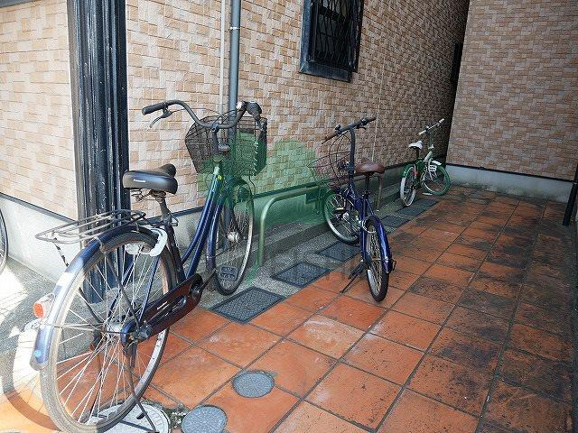 ハピネス箱崎の駐車場|駐輪場