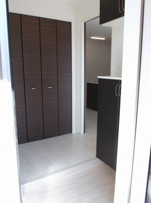 【玄関】 | エミアス Ⅱ